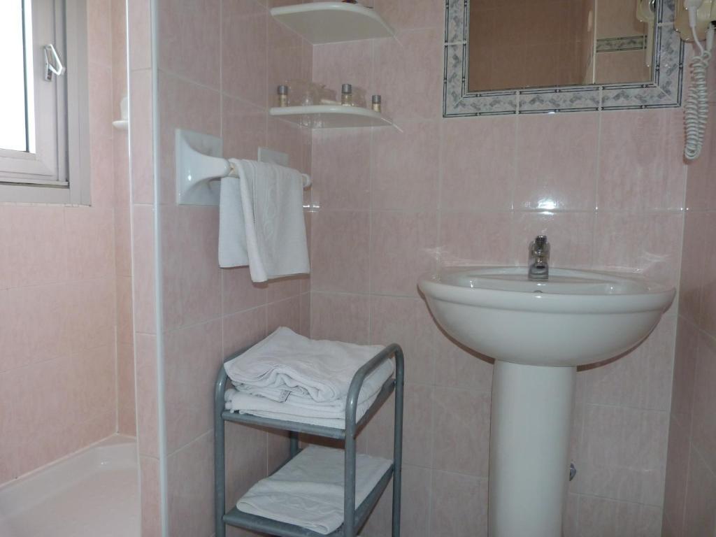 Hotel La Caravelle Frejus Room photo
