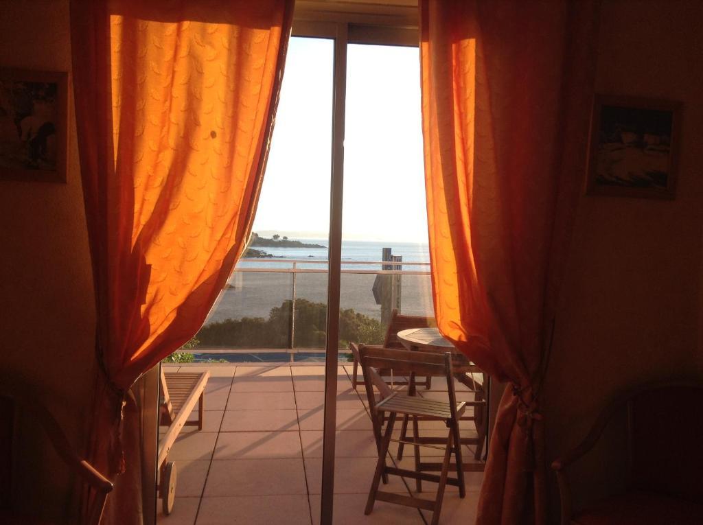 Hotel La Caravelle Frejus Exterior photo