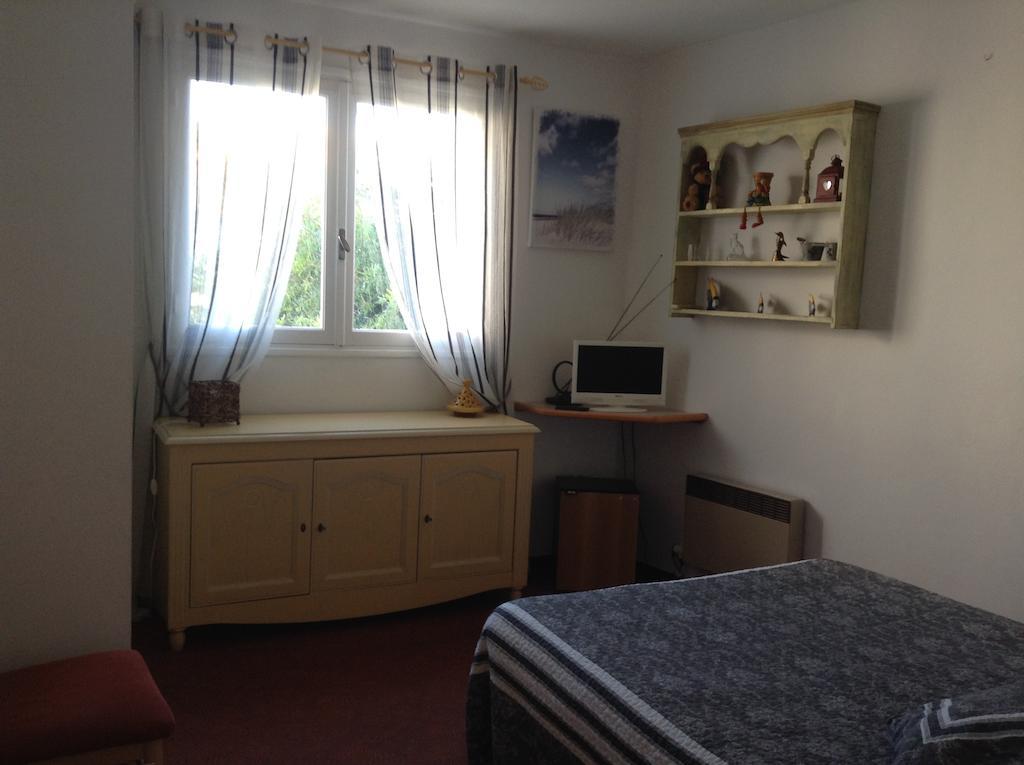 Hotel La Caravelle Frejus Room photo
