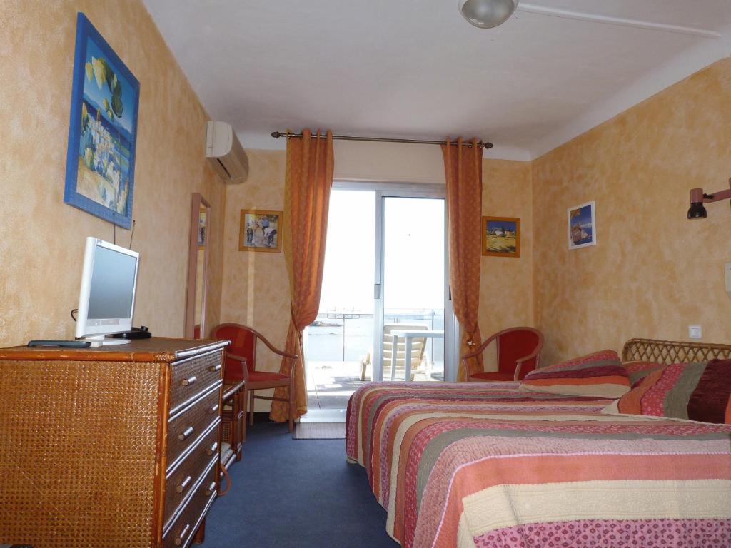Hotel La Caravelle Frejus Room photo