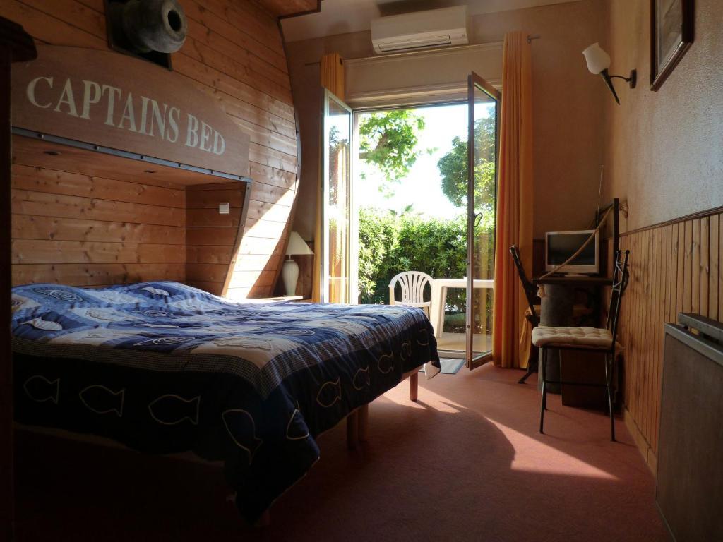 Hotel La Caravelle Frejus Room photo