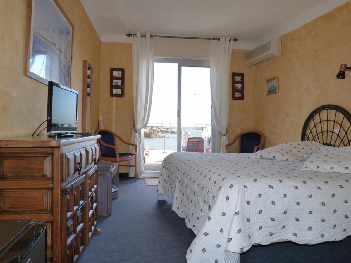 Hotel La Caravelle Frejus Room photo